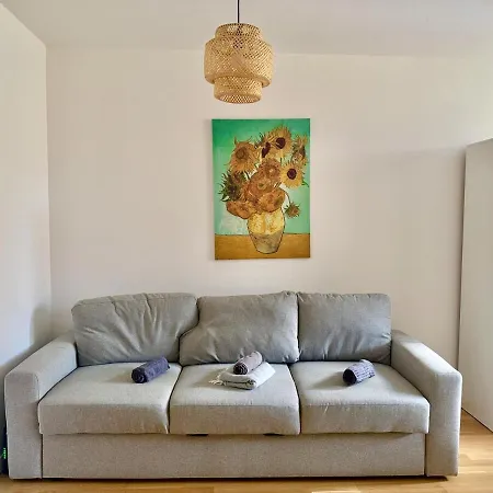 Apartment Modern Apartment With Terrace Near Scs Wiener Neudorf
